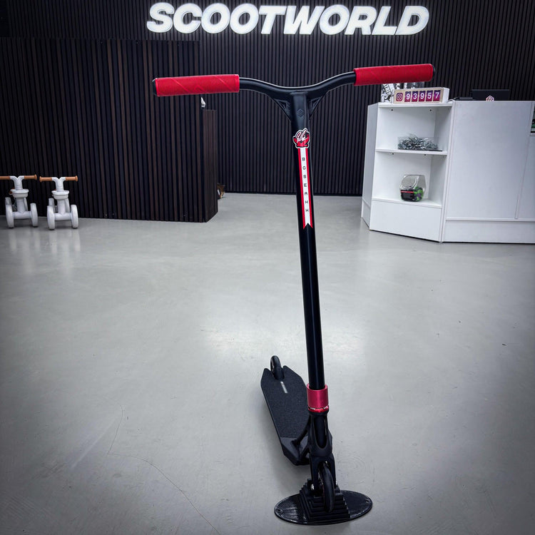 Striker Pandemonium Red/Black Custom Build - Black/Red-ScootWorld.dk