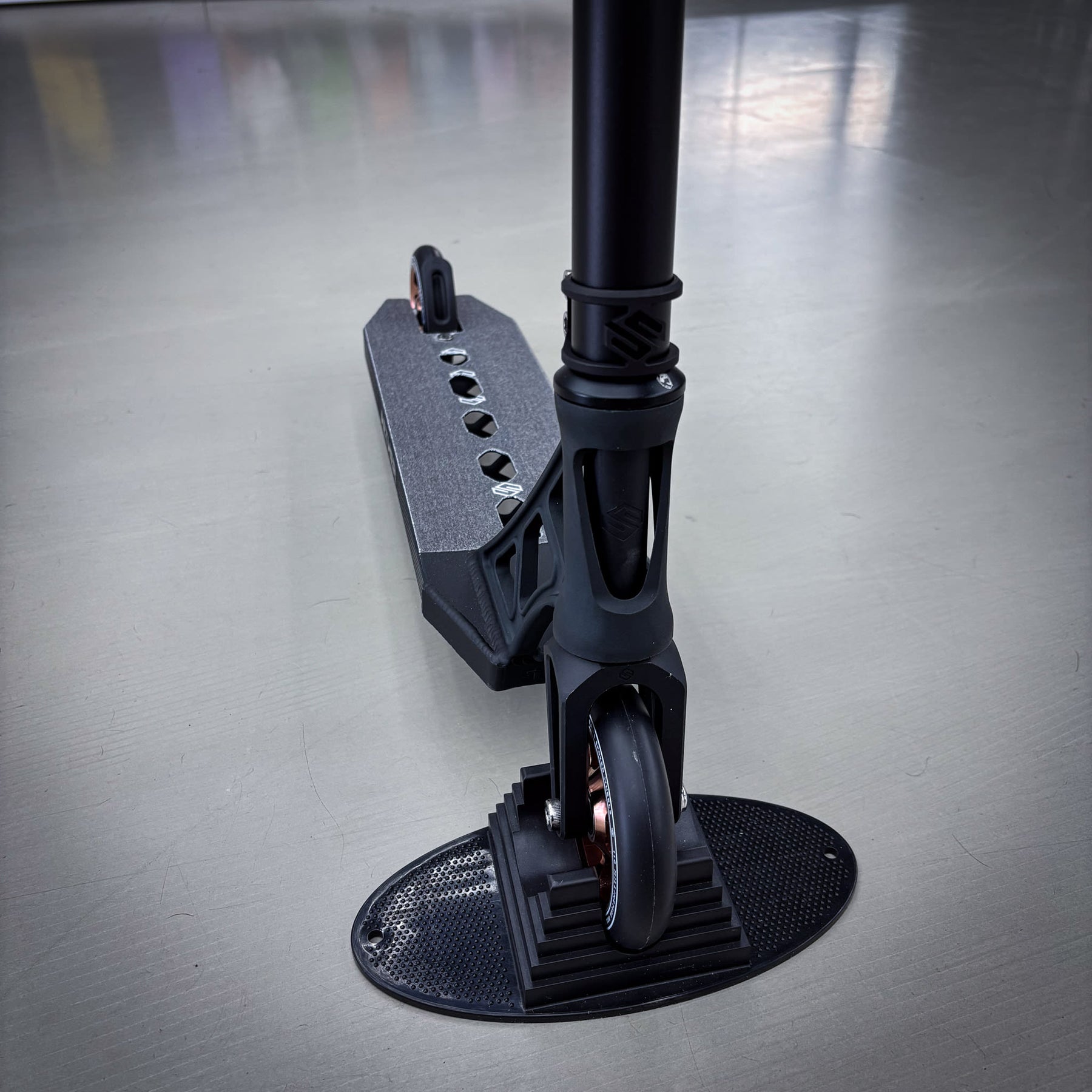 Striker Full Black Custom Build - Black-ScootWorld.dk