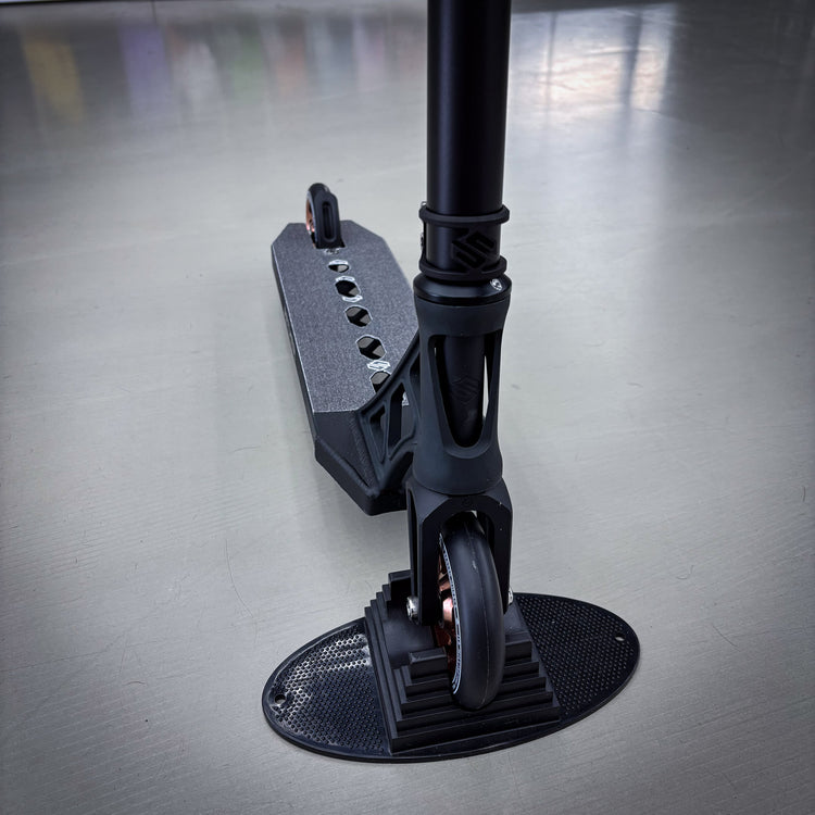 Striker Full Black Custom Build - Black-ScootWorld.dk
