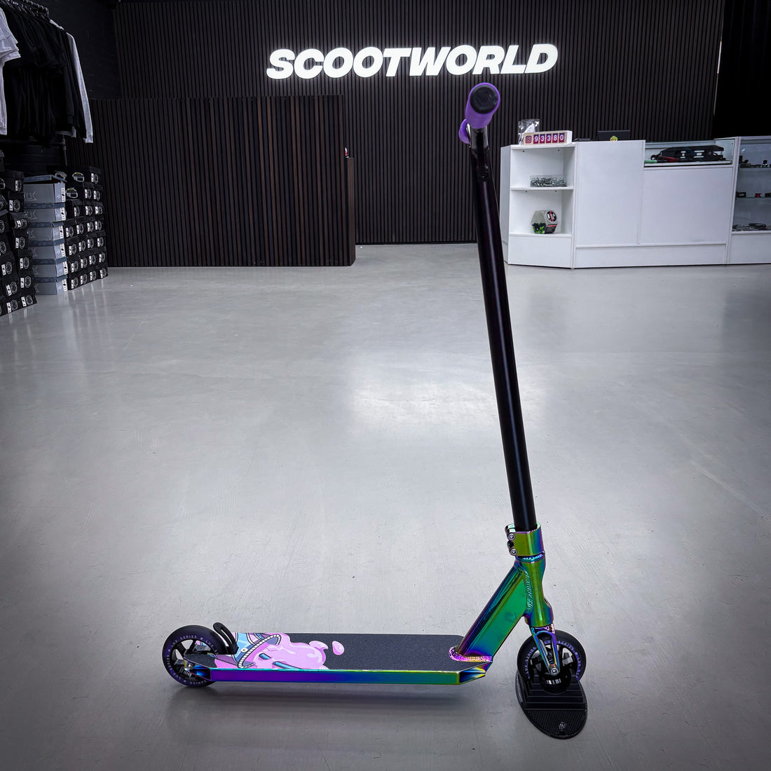 Striker Black/Rainbow Custom Build - Black/Rainbow-ScootWorld.dk