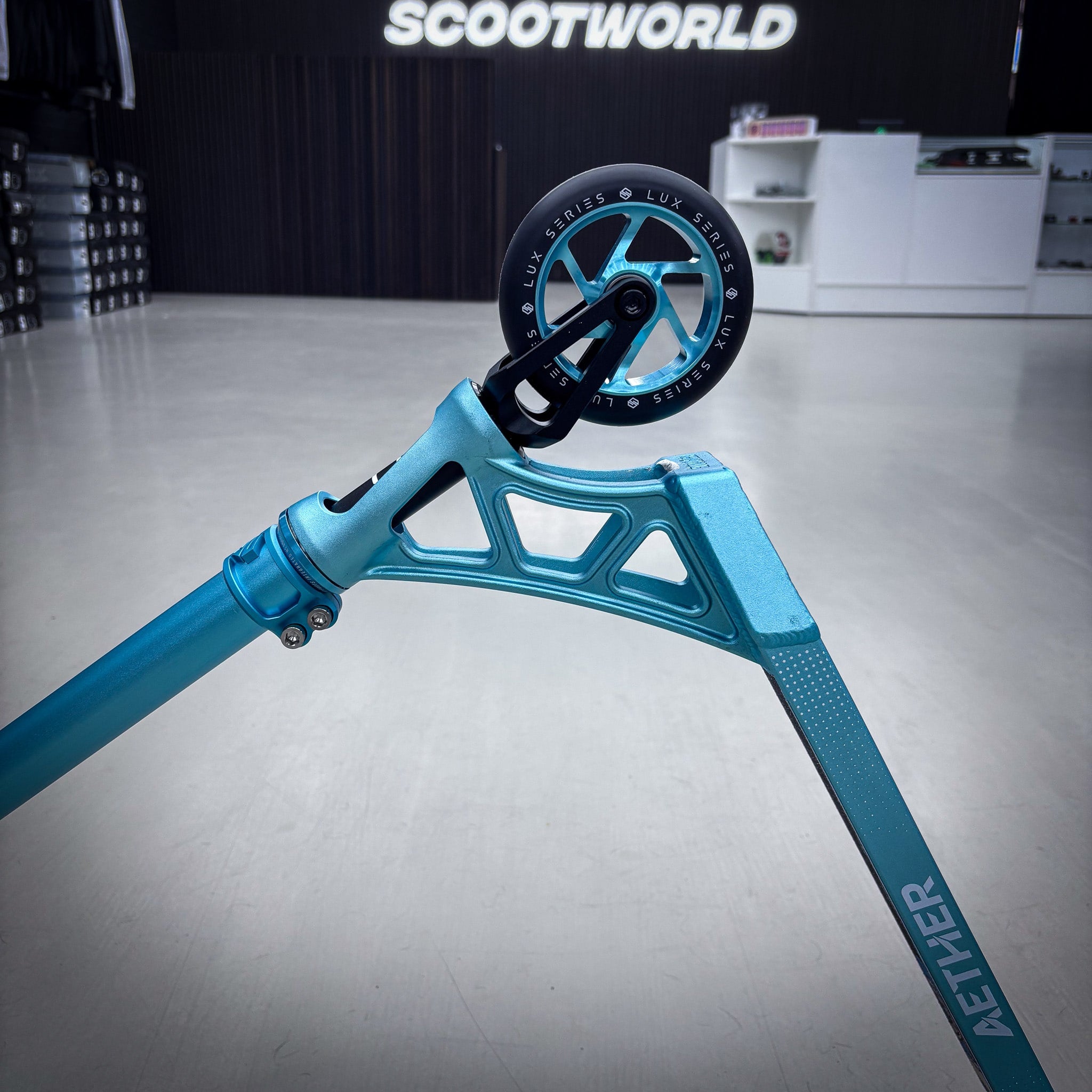 Striker Aether Teal Custom Build - Teal-ScootWorld.dk