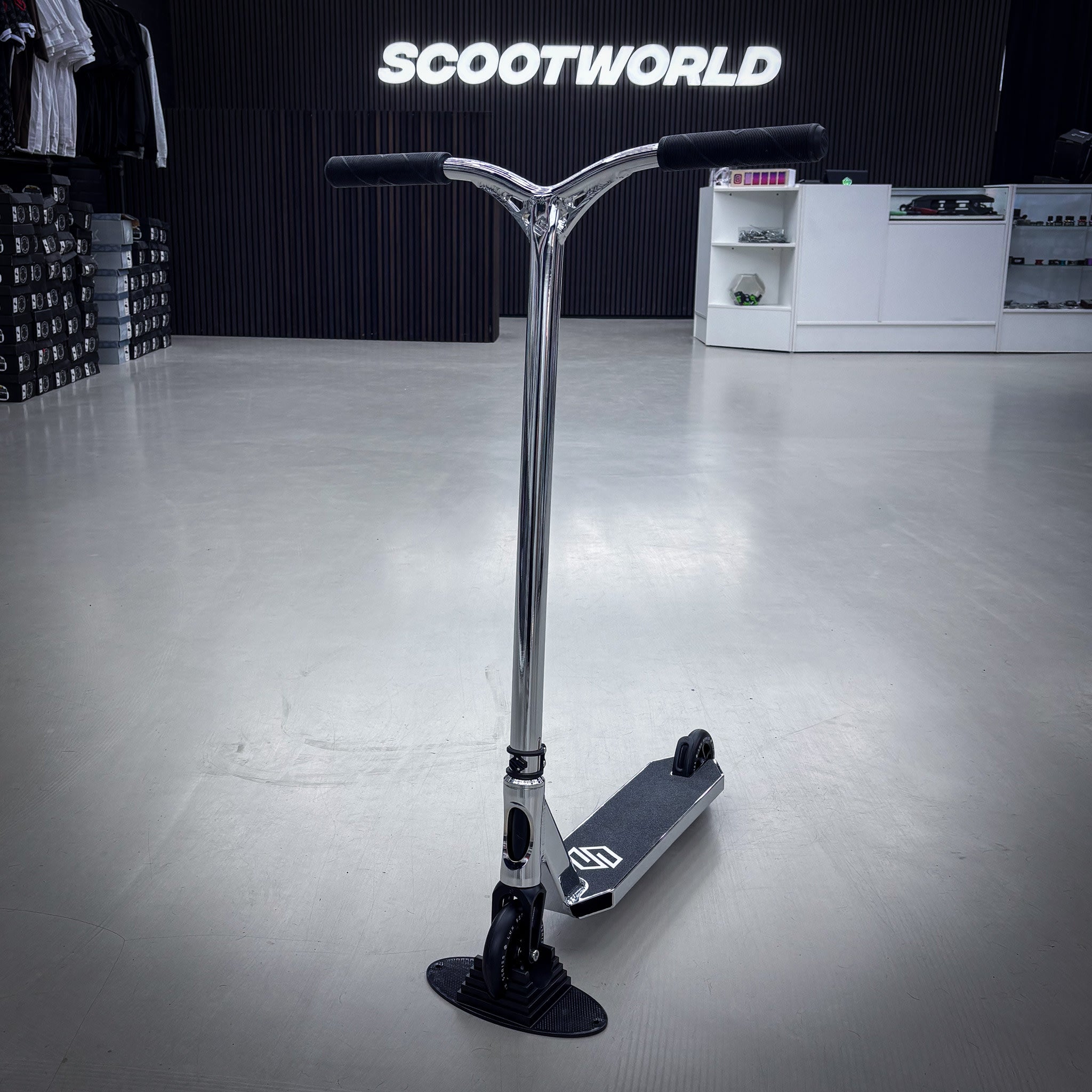 Striker Full Chrome Custom Build - Chrome-ScootWorld.dk