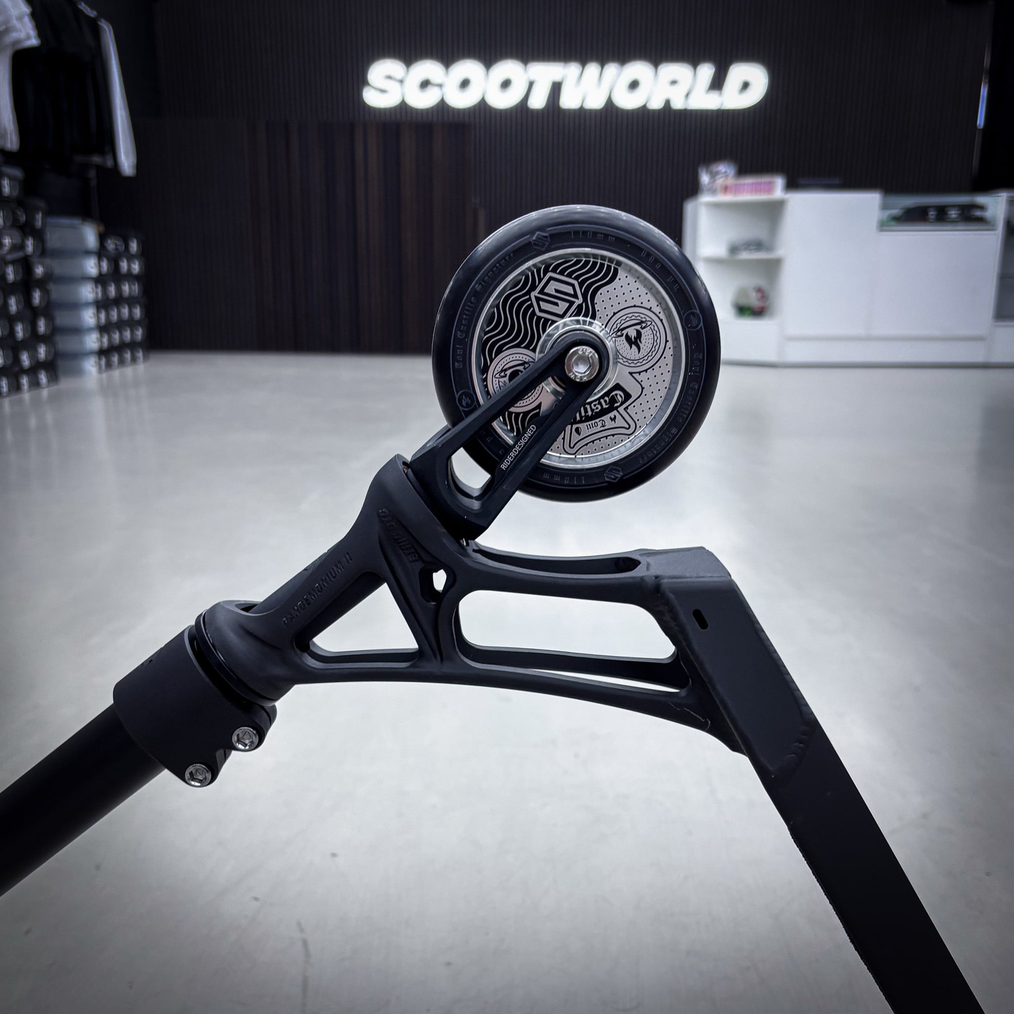 Striker Ethic Pandemonium Custom Build - Black/Teal-ScootWorld.dk