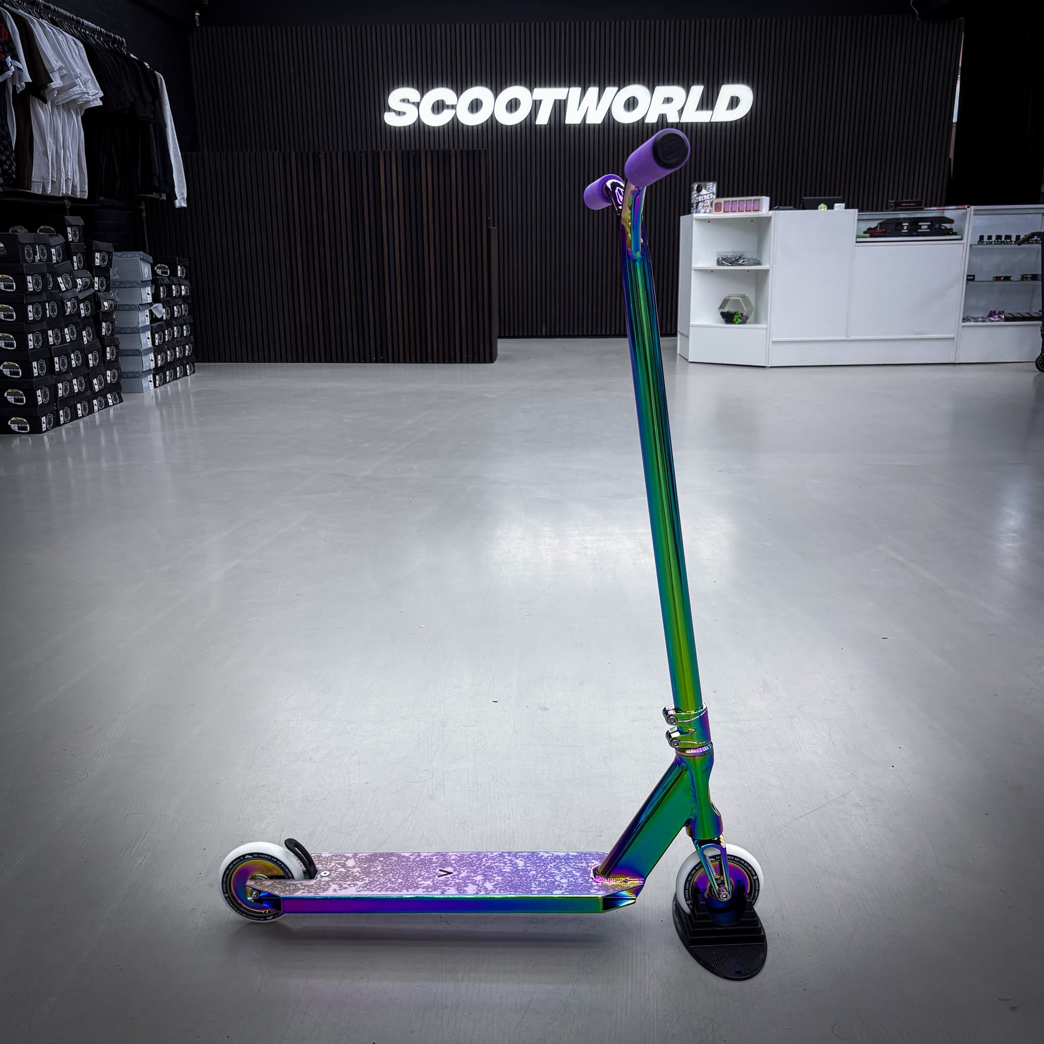 Striker Rainbow Custom Build - Rainbow-ScootWorld.dk