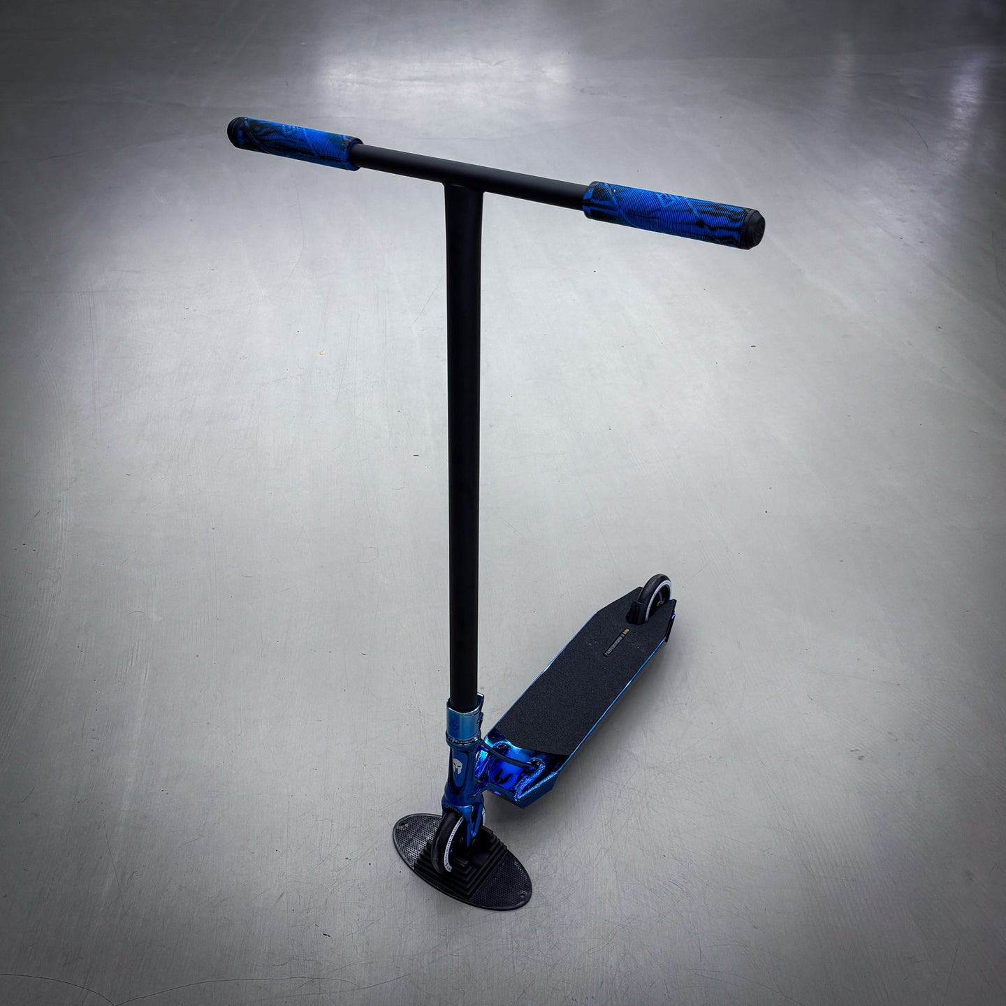 Striker Ethic 500mm Chrome Blue Custom Build - Blue/Black-ScootWorld.dk