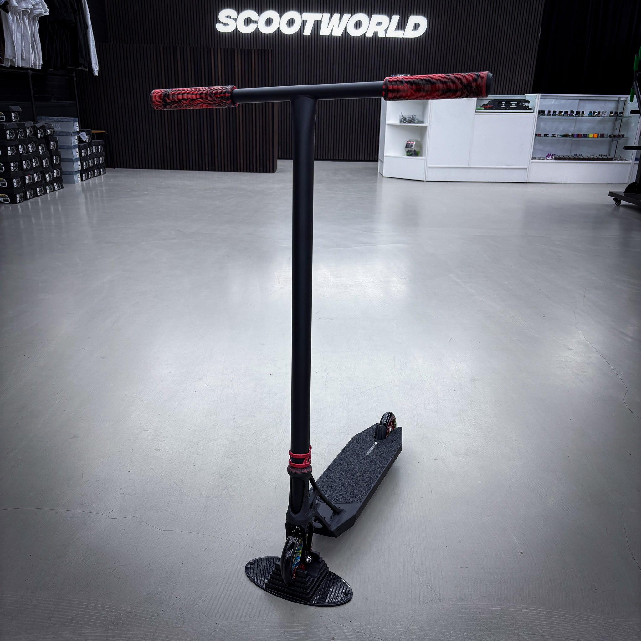 Striker Ethic Black/Red 500 Custom Build - Black/Red-ScootWorld.dk