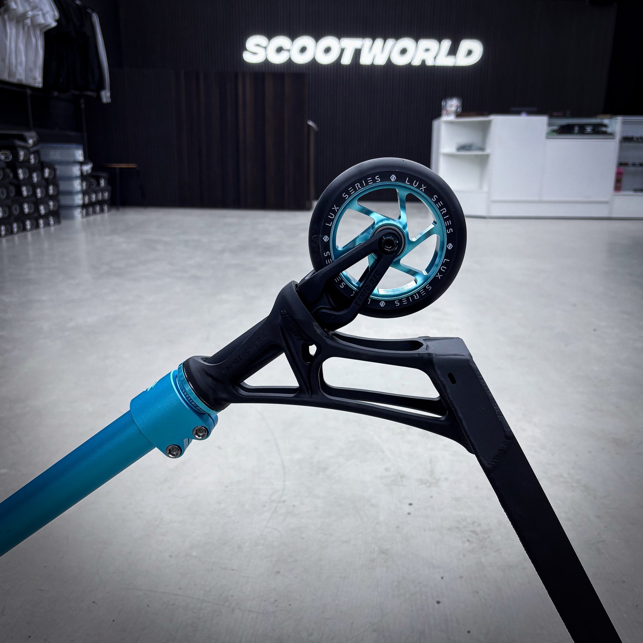 Striker Ethic Pande Black/Teal Custom Løbehjul - Black/Teal-ScootWorld.dk