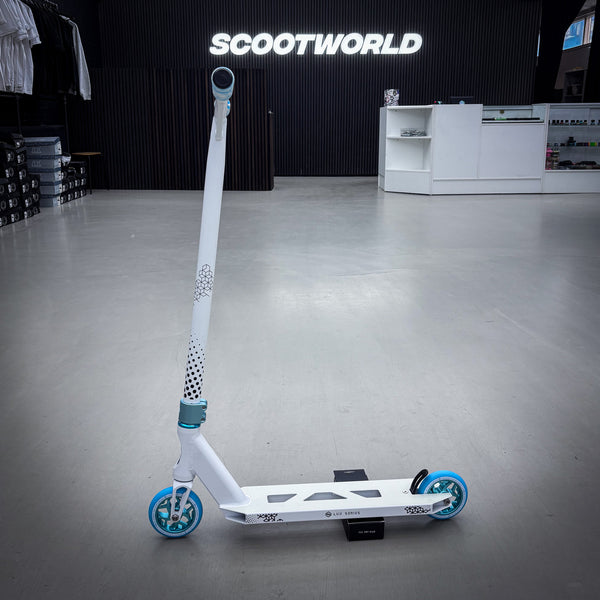 Striker Lux V2 White/Teal Custom Løbehjul - White/Teal